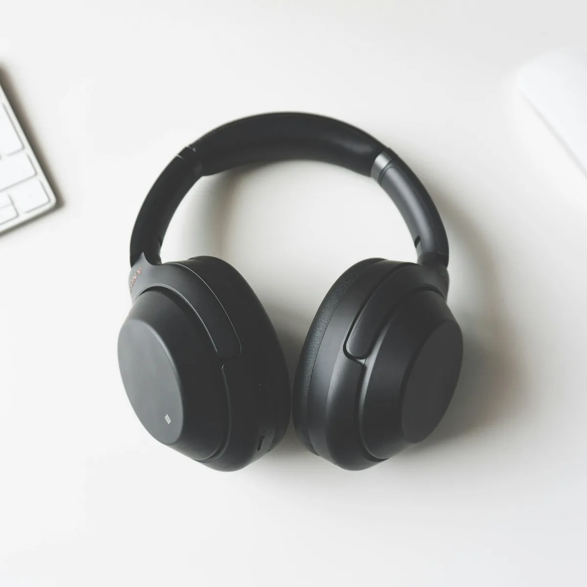 Reference Over-Ear Monitors